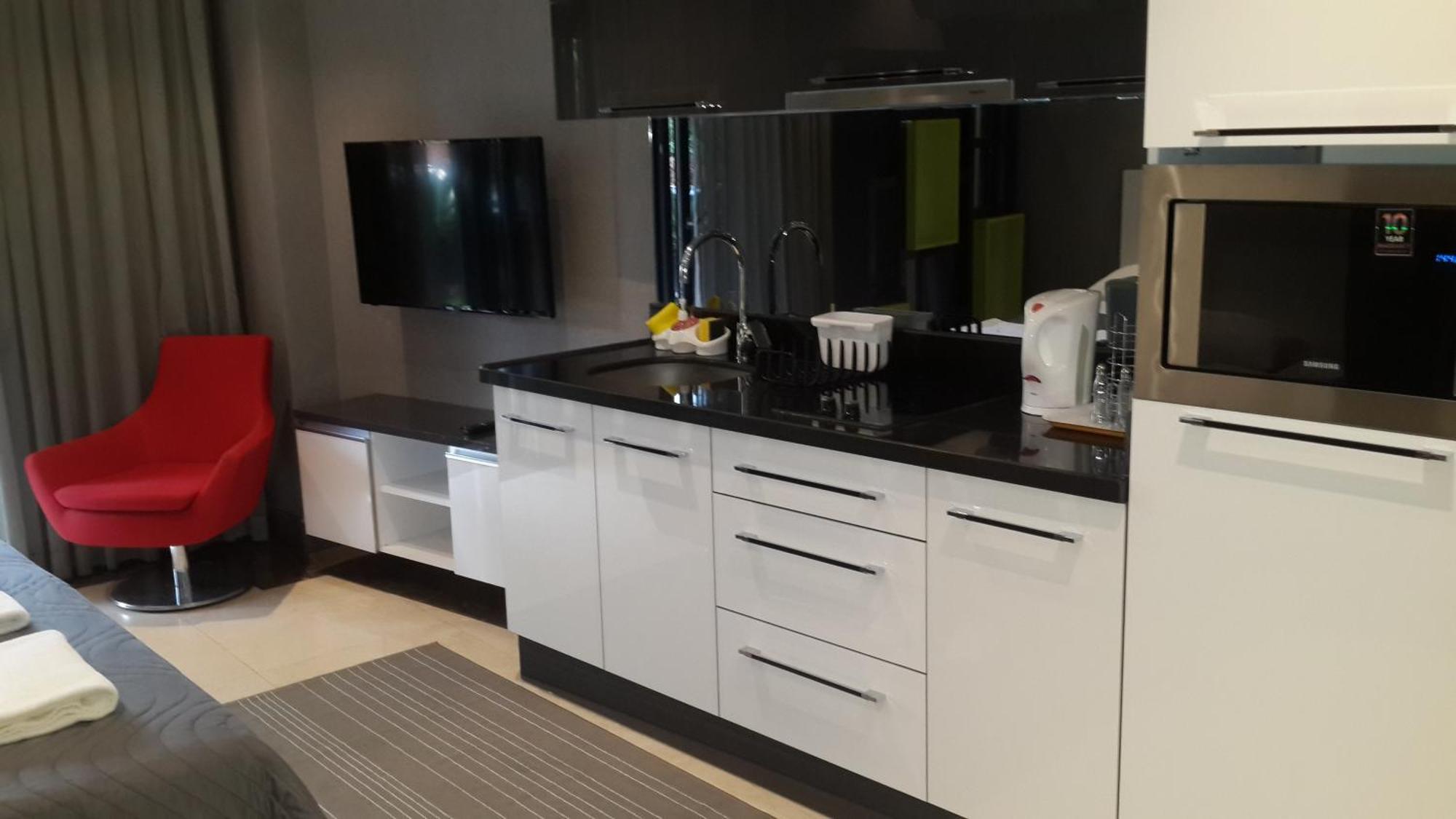 Bmk Suites Apartments 안탈리아 외부 사진
